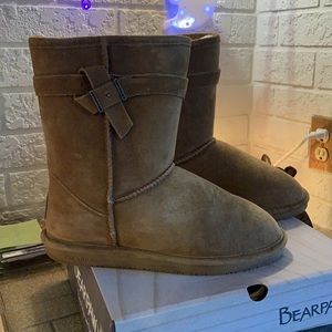 BEARPAW Val Hickory Colored size 10 Boots!